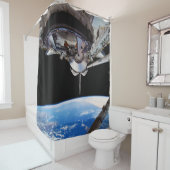 宇宙シャトルの地球軌道での発見 シャワーカーテン (インサイチュ)