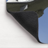 宇宙シャトルアトランティスが滑走路33に接近2 マウスパッド (コーナー)