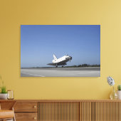 宇宙シャトルアトランティスが滑走路33に接近 キャンバスプリント (インサイチュ (リビング))