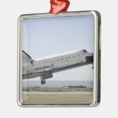 宇宙シャトルアトランティスが着陸の準備2 メタルオーナメント (左)