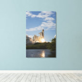 宇宙シャトルアトランティスが7をリフト キャンバスプリント (インサイチュ (ウッドフロア))