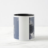 宇宙シャトルアトランティスとロシアの宇宙船 マグカップ (中央)