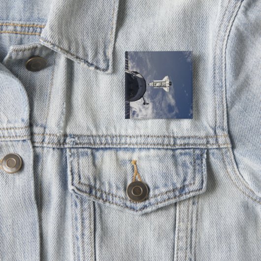 宇宙シャトルアトランティスとロシアの宇宙船 缶バッジ (インサイチュ)