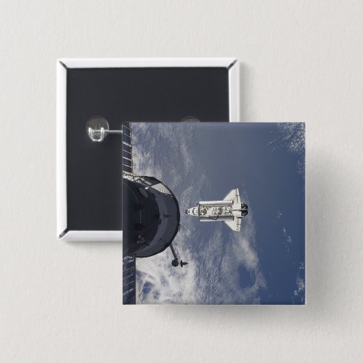 宇宙シャトルアトランティスとロシアの宇宙船 缶バッジ (正面&裏面)