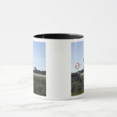 宇宙シャトルアトランティスはそのドラッグシュートを解く マグカップ (中央)