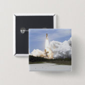 宇宙シャトルアトランティスは28をリフト 缶バッジ (正面&裏面)