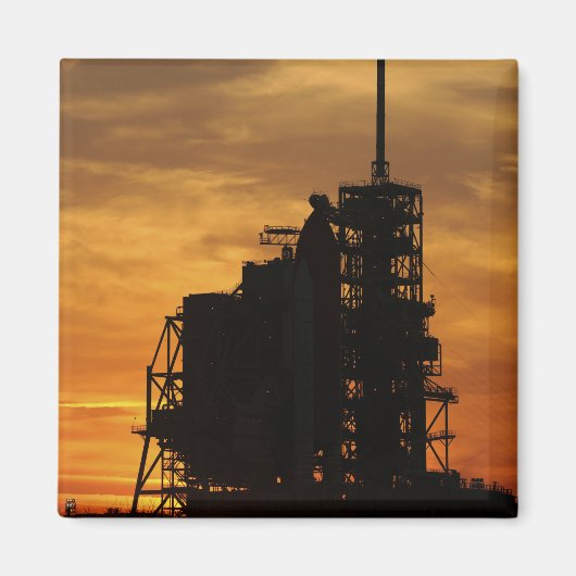 宇宙シャトルアトランティスを発射台に マグネット (正面)