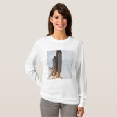 宇宙シャトルエンデバーが2をリフト Tシャツ (正面フル)