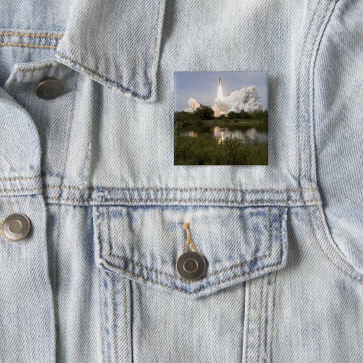 宇宙シャトルエンデバーが7をリフト 缶バッジ (インサイチュ)