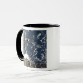 宇宙シャトルエンデバーとソユーズ宇宙船 マグカップ (正面左)