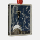 宇宙シャトルエンデバーとソユーズ宇宙船 メタルオーナメント (右)