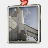 宇宙シャトルエンデバーの打ち上げパッド6 メタルオーナメント (左)