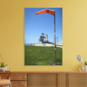 宇宙シャトルエンデバーは風車で囲まれている キャンバスプリント (インサイチュ (リビング))