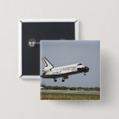 宇宙シャトルディスカバリが着陸に近づく3 缶バッジ (正面&裏面)