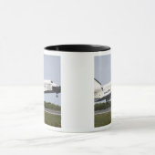 宇宙シャトルディスカバリが着陸に近づく4 マグカップ (中央)