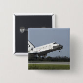 宇宙シャトルディスカバリーが滑走路33 2に着陸 缶バッジ (正面&裏面)