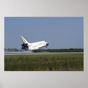 宇宙シャトルディスカバリーが滑走路33 4に着陸 ポスター