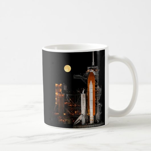 宇宙シャトルディスカバリーと月 コーヒーマグカップ (右)