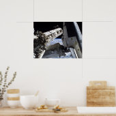 宇宙シャトルディスカバリーとISSのドッキング(STS-114) ポスター (キッチン)