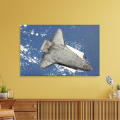 宇宙シャトルディスカバリーの下面2 キャンバスプリント (インサイチュ (リビング))