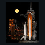 宇宙シャトルディスカバリ起動パッド ポスター<br><div class="desc">宇宙シャトルディスカバリー打ち上げパッドは、ケープ・カナベラル・フロリダ・アメリカからのリフトを待っている夜の打ち上げパッド上の宇宙シャトルディスカバリーの写真である。#space #spaceshuttle #discovery #moon #moonlight #spacetravel #capecanaveral #florida #rocket #america</div>