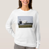 宇宙シャトルディスカバリtouchダウン2 tシャツ (正面)