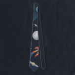 宇宙シャトルムーンスターモダンズ ネクタイ<br><div class="desc">天のダフルバッグ。光る素晴らし星、月、宇宙シャトルバスで飾られた幻想的な夜空が織りなすこのデザインは、宇宙の遠く威厳のあるの場所まで運ぶだろう。スタイル、機能性、宇宙のtouchを兼ね備えたネックタイで、次の外出や日常の使用に最適疑問に思だ。旅ごとに想像力を燃やせ。</div>