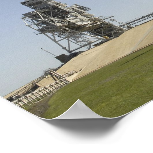 宇宙シャトル・エンデバーが打ち上げpに近づく ポスター (角)