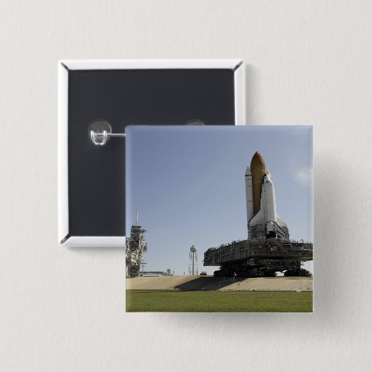 宇宙シャトル・エンデバーが打ち上げpに近づく 缶バッジ (正面&裏面)