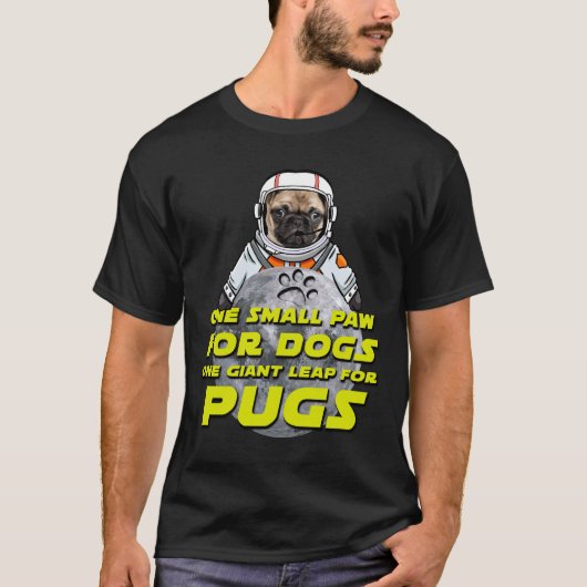 宇宙パグ - 宇宙飛行士パグ - 面白いパグのギフト Tシャツ (正面)