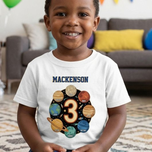 宇宙パーソナライズドネーム3歳の誕生日パーティー ベビーTシャツ