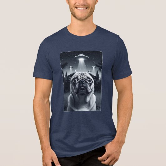 宇宙プグテイクエイリアン自撮りおもしろい犬ギフト トライブレンドTシャツ (正面)