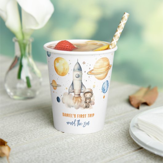 宇宙ボーイセントトリップザのまわりにサン誕生日 紙コップ (インサイチュ)
