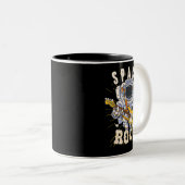 宇宙ロック宇宙飛行士ギターミュージック愛好家のためのギタ ツートーンマグカップ (正面右)