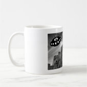 宇宙人と一緒にウェールズへようこそ コーヒーマグカップ (左)
