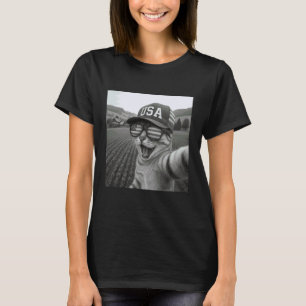 宇宙人UFOとアメリカ国旗の4th+アメリカンな猫の自撮り Tシャツ