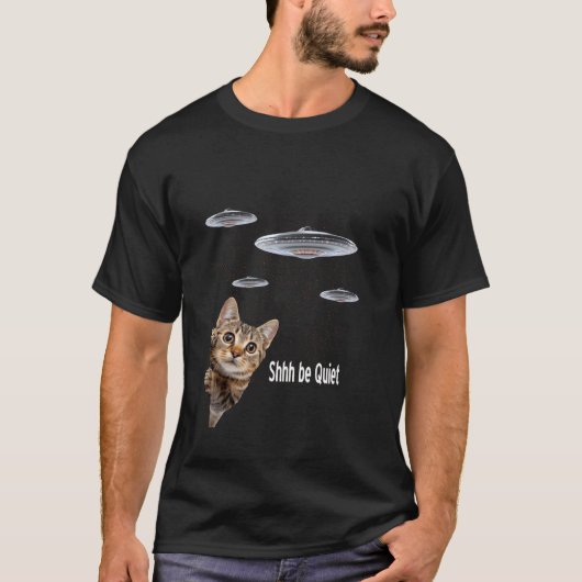 宇宙人UFOと猫 Shhh 面白い猫Tシャツ 猫好きさんに Tシャツ (正面)