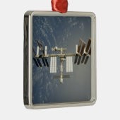 宇宙国際的ステーションのバックドロップ メタルオーナメント (右)