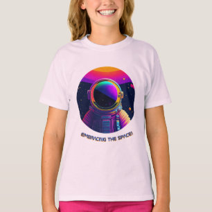 宇宙女の子を抱く Tシャツ