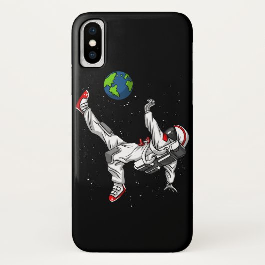 宇宙宇宙の宇宙飛行士のサッカーのフットボール Case-Mate iPhoneケース (裏面)