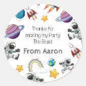 宇宙宇宙飛行士の最初の誕生日パーティーの招待 ラウンドシール (正面)