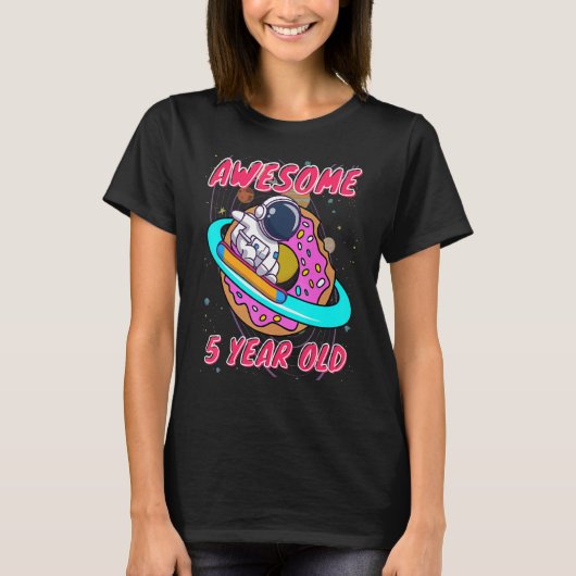 宇宙少年素晴らし生後5歳の宇宙飛行士 Tシャツ (正面)