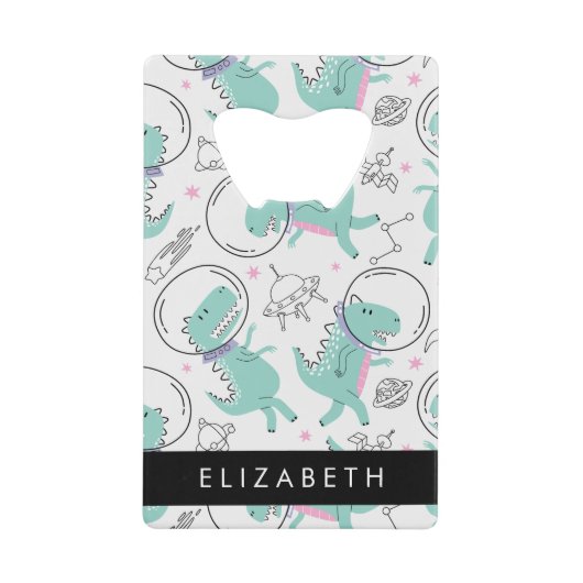 宇宙恐竜、可愛い恐竜、星、あなたの名前 クレジットカード栓抜き (正面)