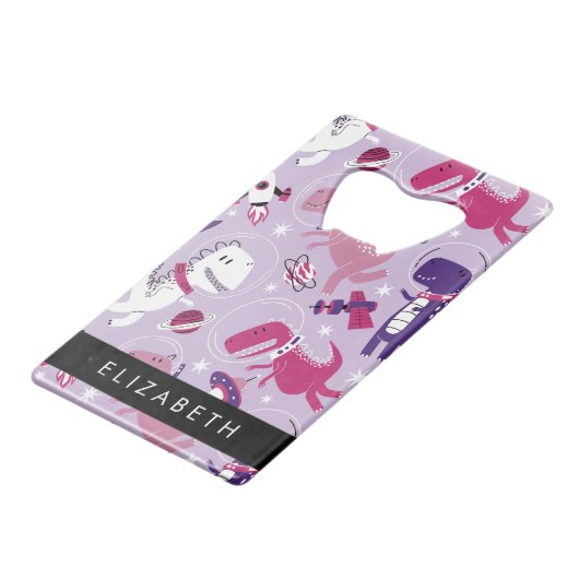 宇宙恐竜、可愛い恐竜、星、あなたの名前 クレジットカード栓抜き (裏面アングル)