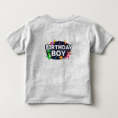 宇宙探検する誕生日の少年 トドラーTシャツ (裏面)