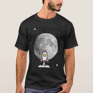 宇宙船で月にコインを投げ捨てる未来のお金 Tシャツ