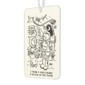 宇宙船のスペースマンがドアをノックするのを聞く カーエアーフレッシュナー (左)