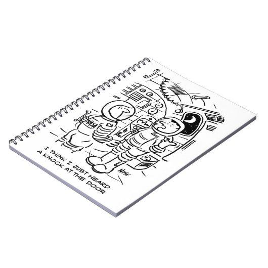 宇宙船のスペースマンがドアをノックするのを聞く ノートブック (左側)