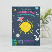 宇宙誕生日パーティーピンク宇宙飛行士ロケット 招待状 (スタンド正面)