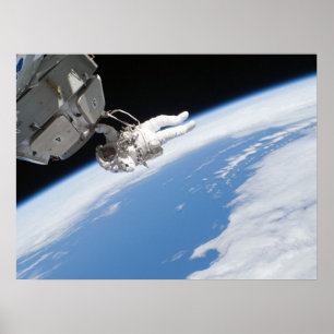 宇宙遊泳(STS-130) ポスター